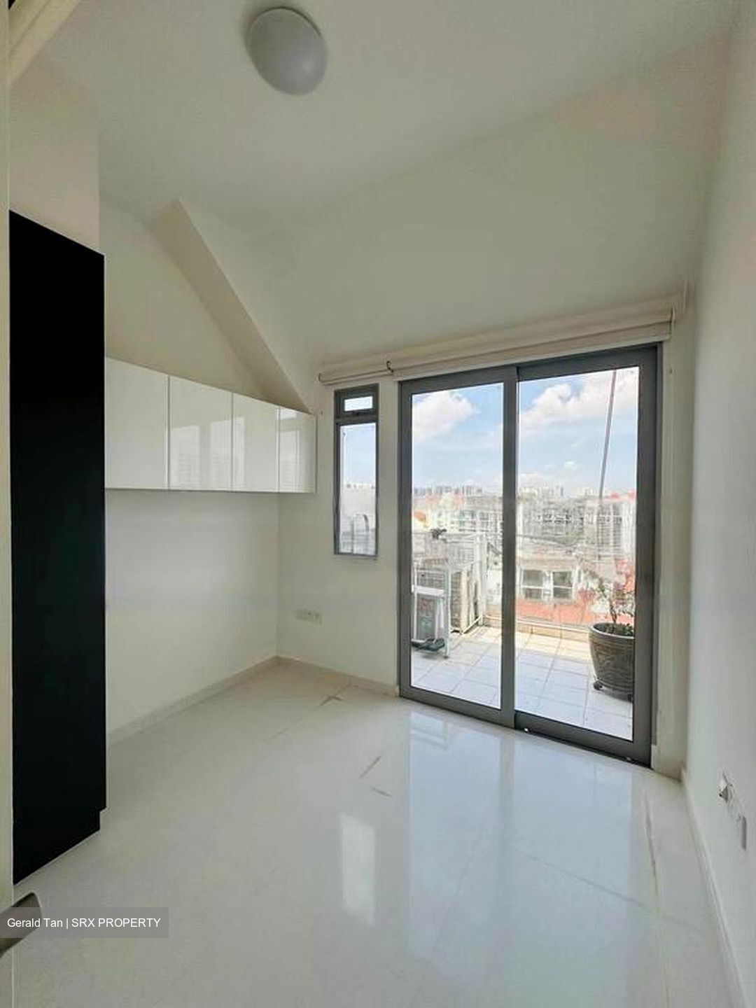 # 1 Loft (D14), Apartment #468934501